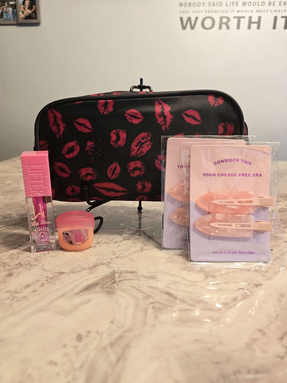 Lip Gloss & Hair Clip Set with Black & Pink Kiss Print Cosmetic Bag